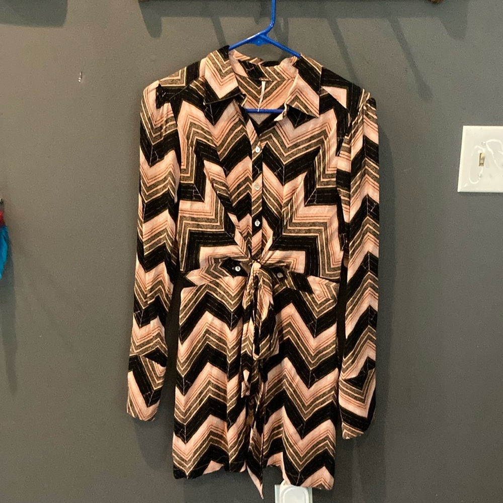 Free people pretty Chevron Button-Up Dress unique size XS great condition